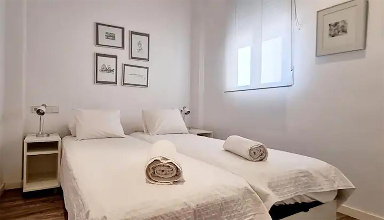 Florit Flats - The Canovas Apartment Валенсия Екстериор снимка
